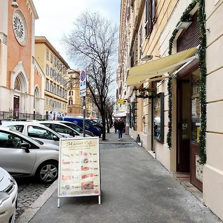 斯皮恩尼套房住宿加早餐旅馆 招待所 2*